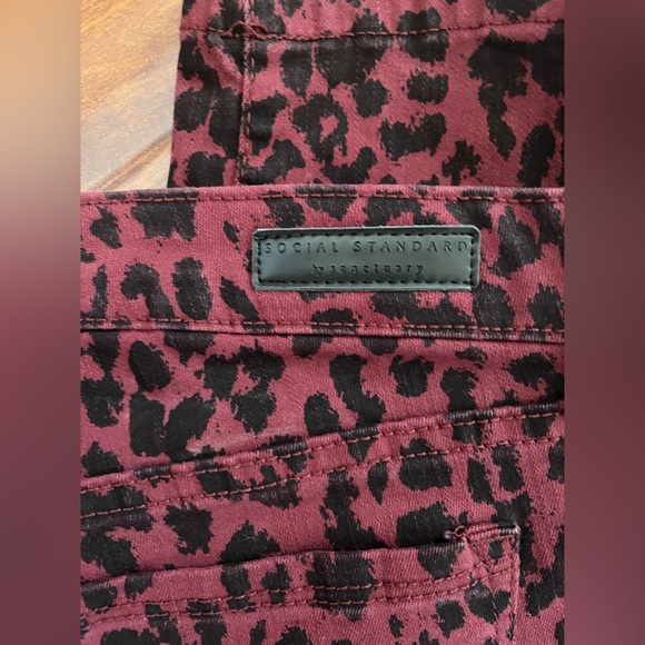 EUC Social Standards by Sanctuary Animal Print Ankle Skinny Jeans - Picture 12 of 14